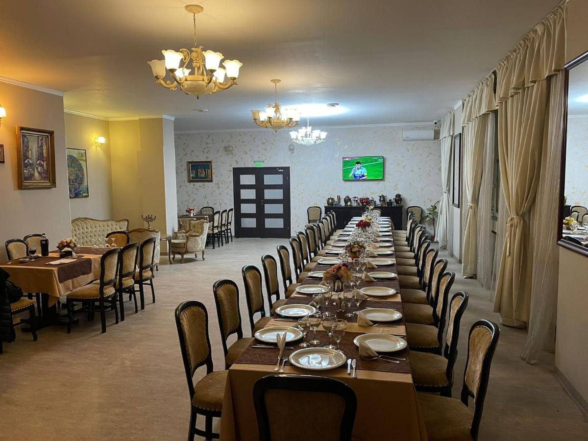 Hotel Tineretului Бухарест Екстер'єр фото