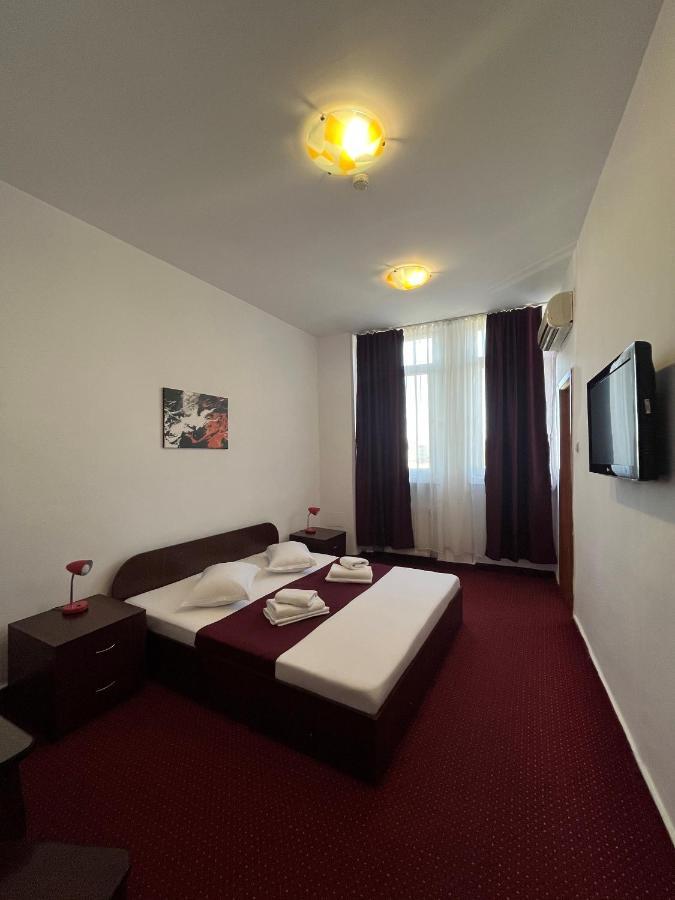 Hotel Tineretului Бухарест Екстер'єр фото